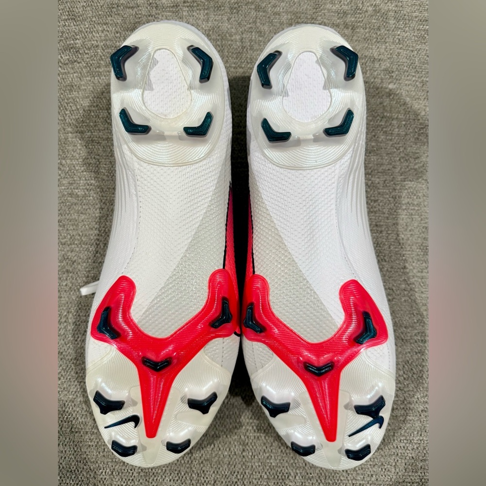NEW Nike Mercurial Vapor 13 AT7901-163 Soccer Cleats - Picture 4 of 5